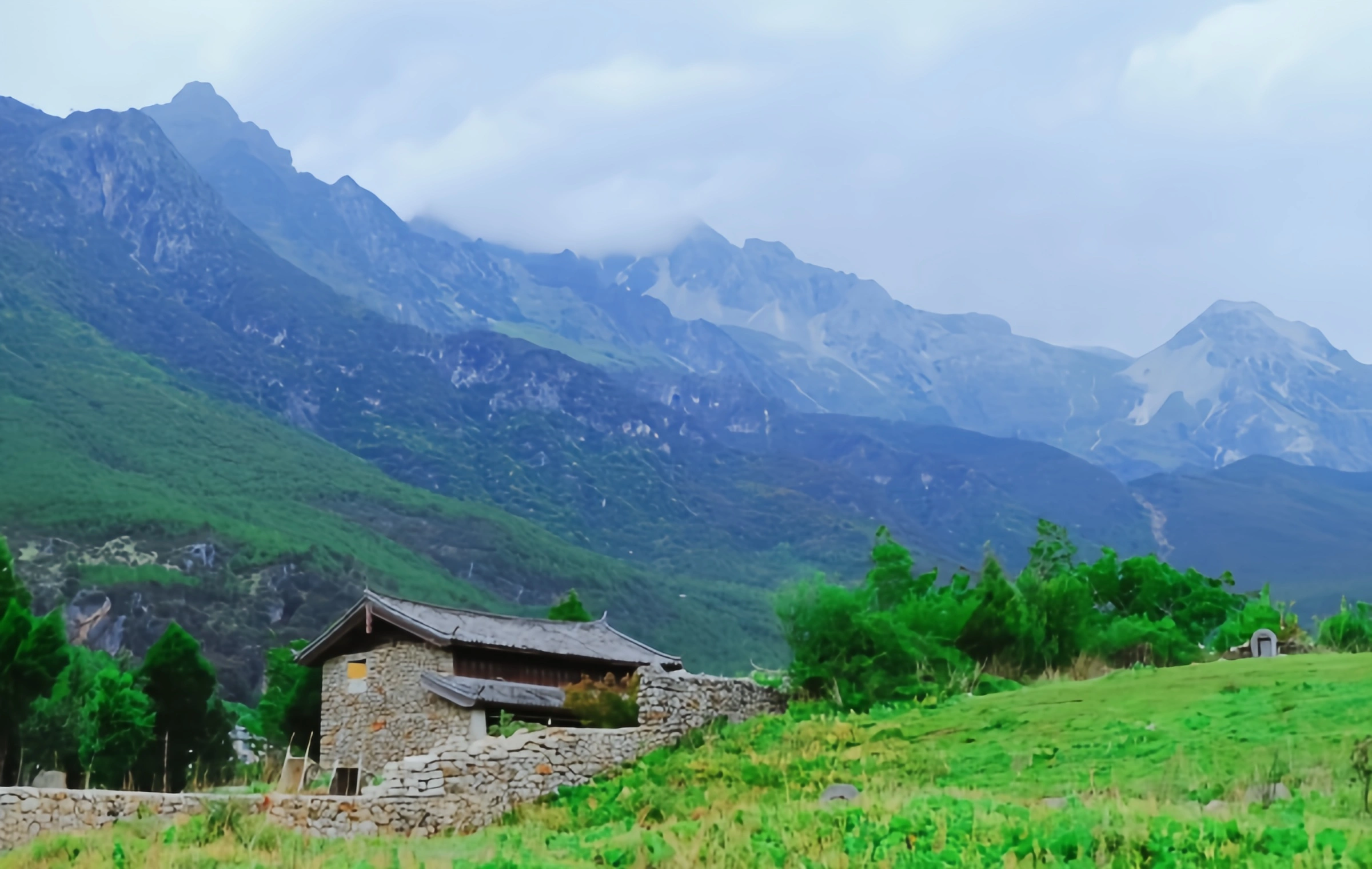 Yuhu Village: Cronache di pietra al piede della montagna di neve e il punto di partenza della Locke Road