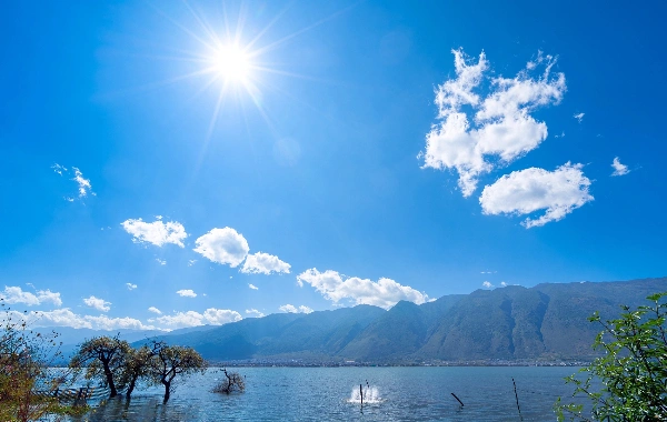 بحيرة إيرهاي: مرصد الألفية من لؤلؤة البلاط إلى محرقة الرياح، الزهور، الثلج، القمر-2