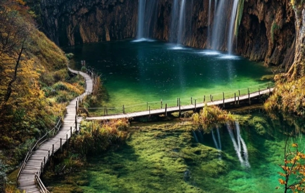 Baofeng Lake:A Journey to a