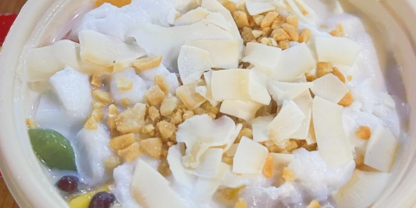 Coconut Milk,must-try food in sanya.jpg