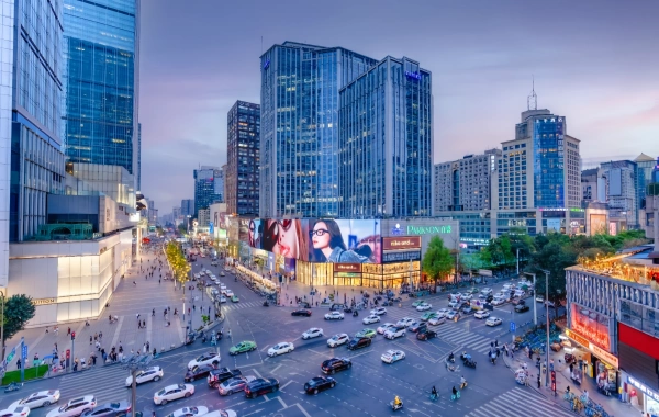 Chunxi Road: Chengdu Slice of Century old Golden Street and Fashion Universe