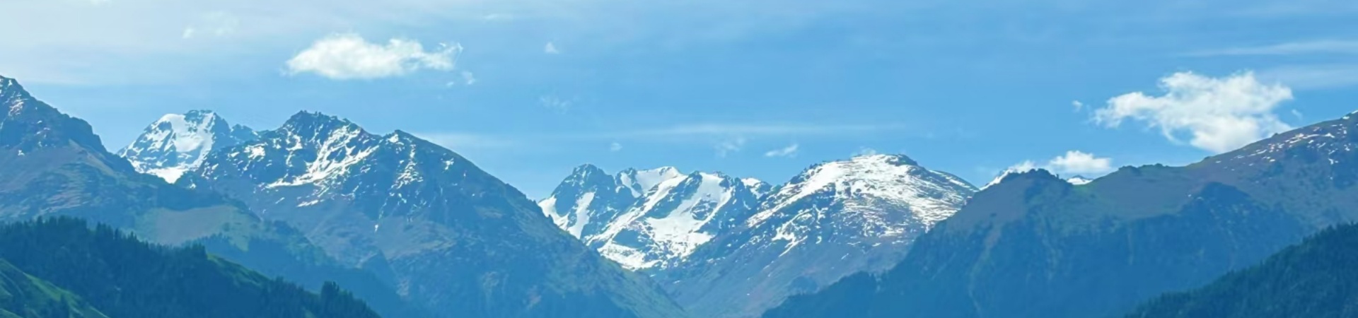 2-Day Urumqi Itinerary: Urban Cultural Exploration & Natural Scenery