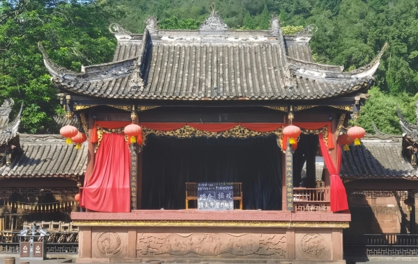 일 6: 르산 거인 부처